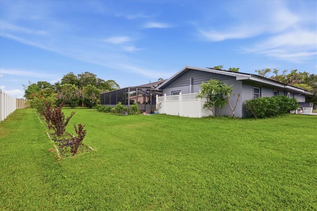 For Sale: $579,000 (4 beds, 2 baths, 2502 Square Feet)