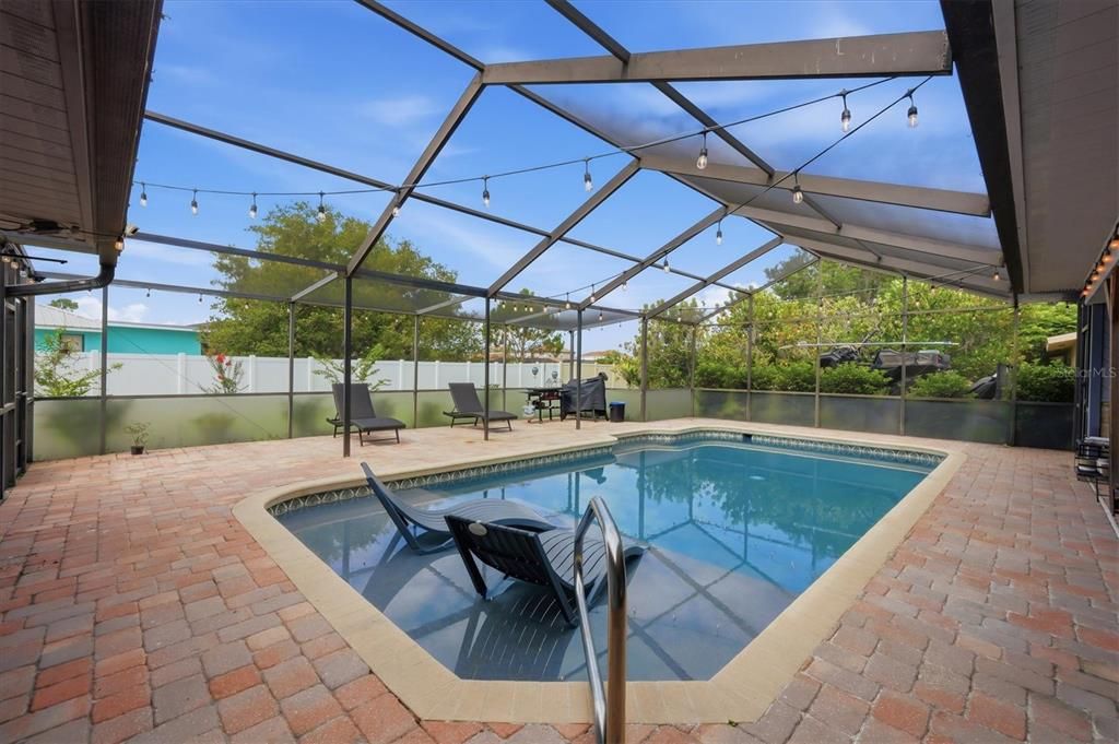 For Sale: $579,000 (4 beds, 2 baths, 2502 Square Feet)