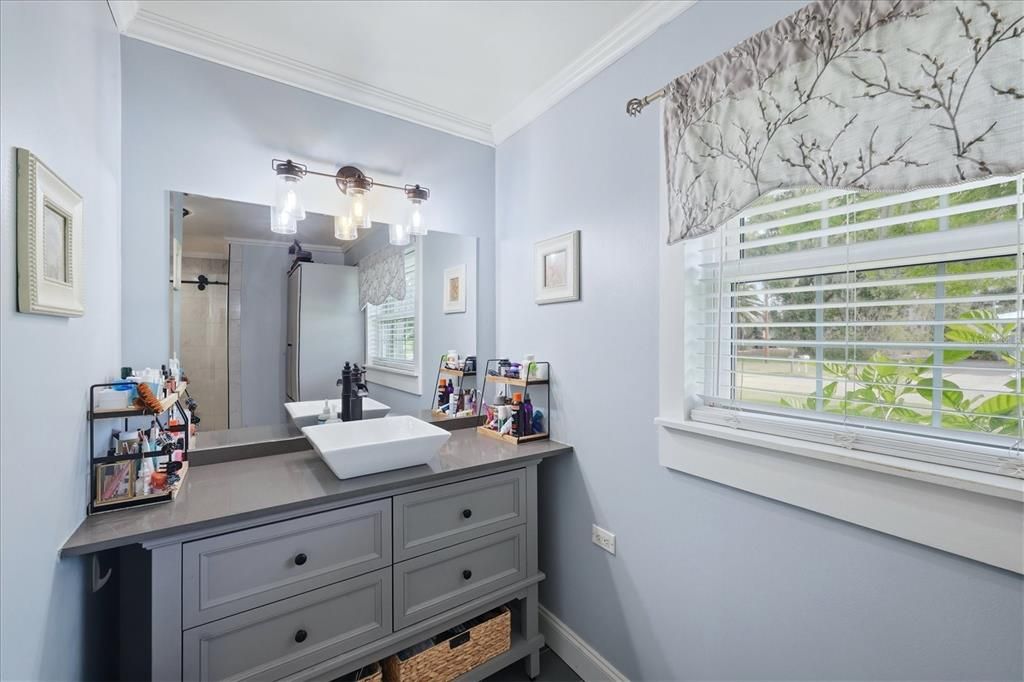 For Sale: $579,000 (4 beds, 2 baths, 2502 Square Feet)