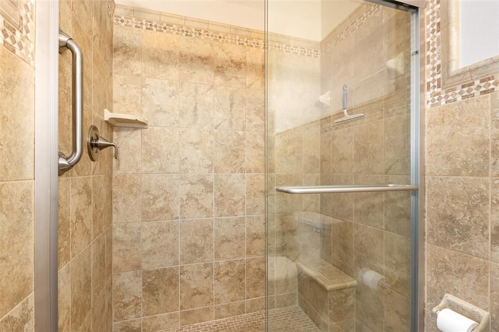Active With Contract: $297,000 (2 beds, 2 baths, 1035 Square Feet)