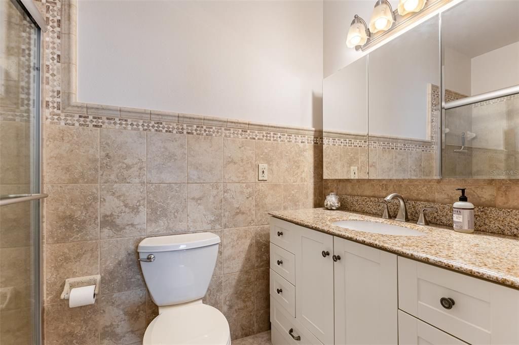 Active With Contract: $297,000 (2 beds, 2 baths, 1035 Square Feet)