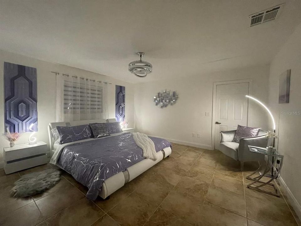 For Rent: $2,895 (3 beds, 2 baths, 1661 Square Feet)