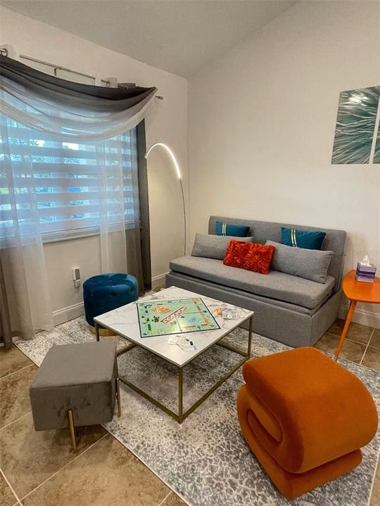 For Rent: $2,895 (3 beds, 2 baths, 1661 Square Feet)