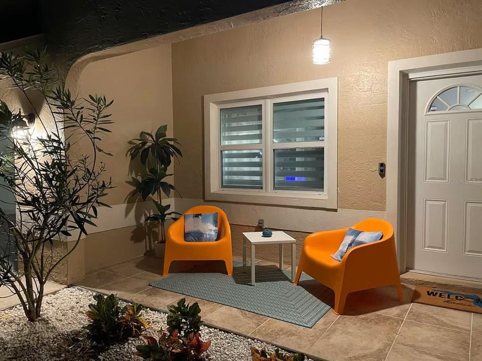 For Rent: $2,895 (3 beds, 2 baths, 1661 Square Feet)