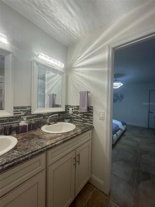 For Rent: $2,895 (3 beds, 2 baths, 1661 Square Feet)
