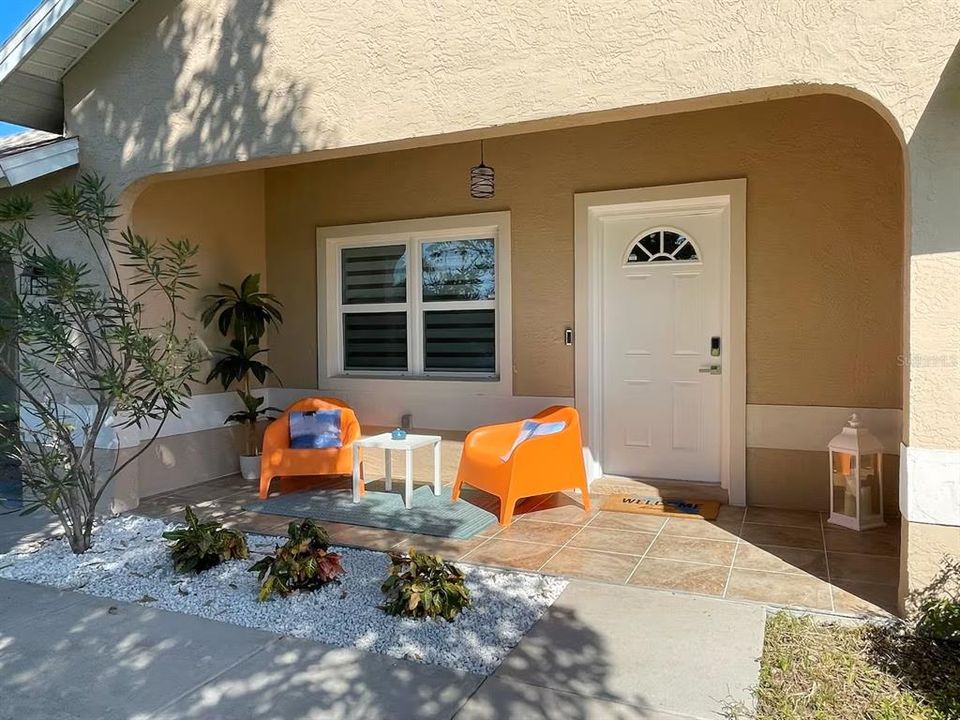 For Rent: $2,895 (3 beds, 2 baths, 1661 Square Feet)