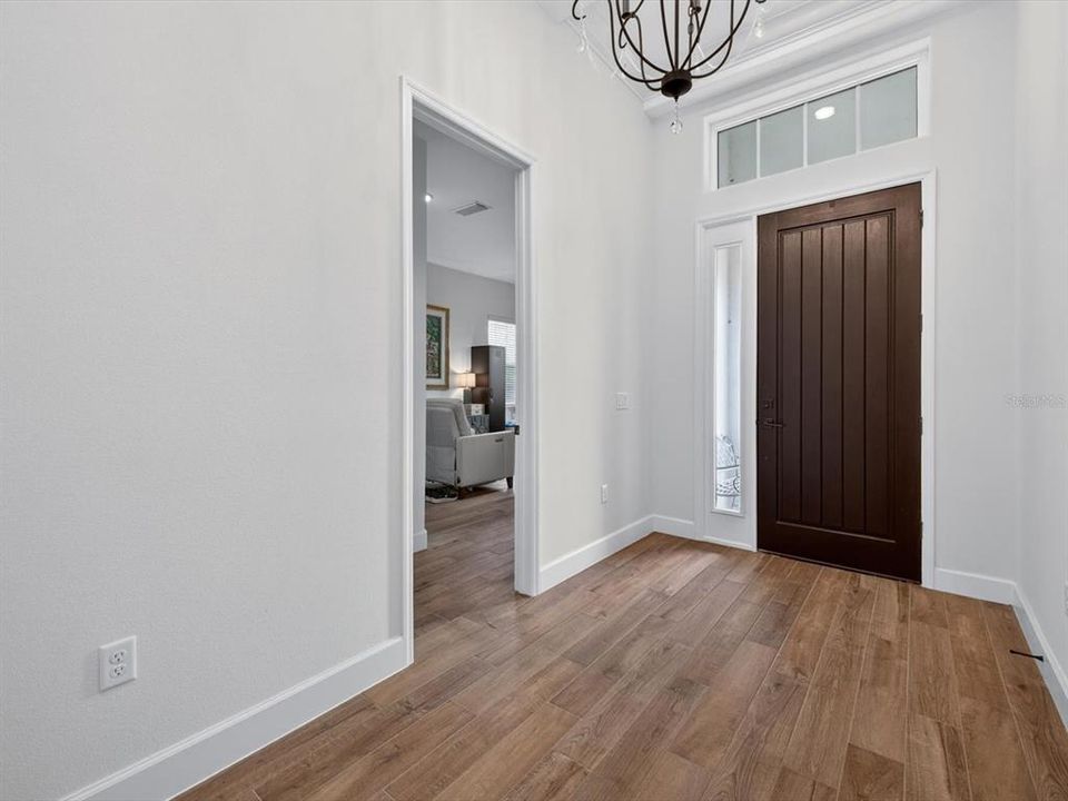 En Venta: $735,000 (4 camas, 3 baños, 2283 Pies cuadrados)