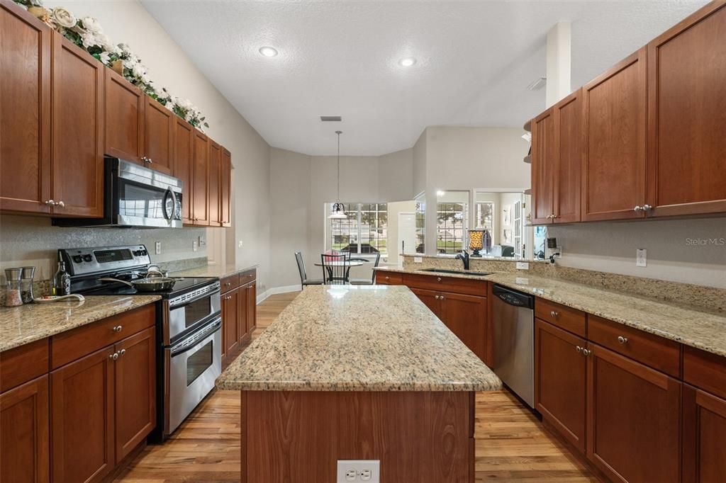 For Sale: $449,000 (4 beds, 3 baths, 2674 Square Feet)
