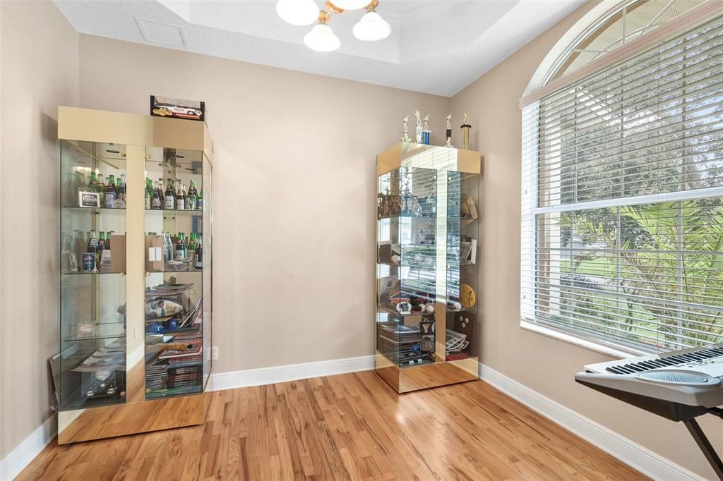 For Sale: $449,000 (4 beds, 3 baths, 2674 Square Feet)