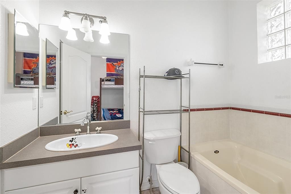 For Sale: $449,000 (4 beds, 3 baths, 2674 Square Feet)