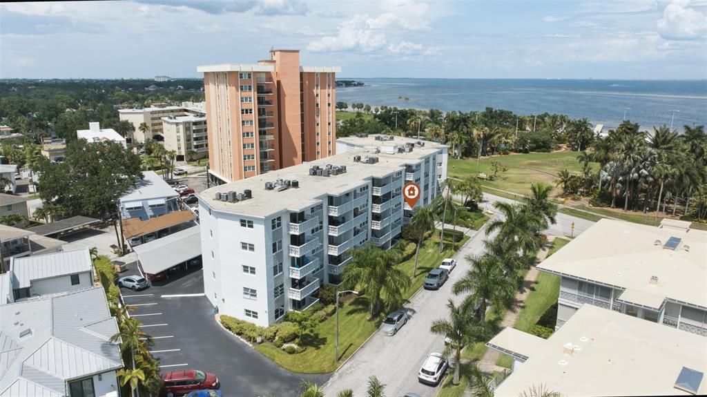 На продажу: $620,000 (2 спален, 1 ванн, 1055 Квадратных фут)