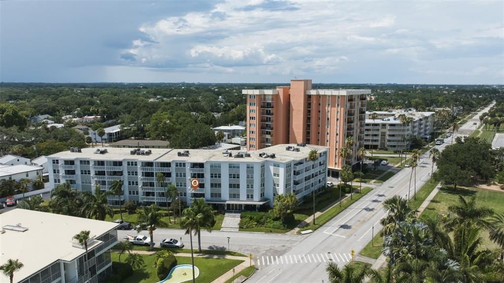 На продажу: $620,000 (2 спален, 1 ванн, 1055 Квадратных фут)
