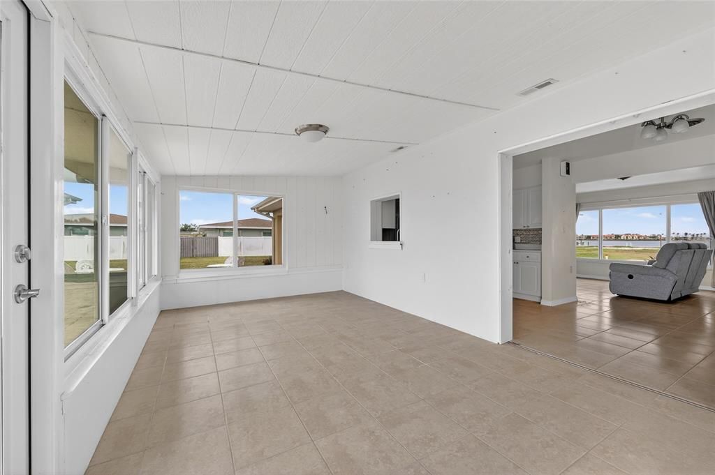 For Sale: $560,000 (3 beds, 2 baths, 1425 Square Feet)
