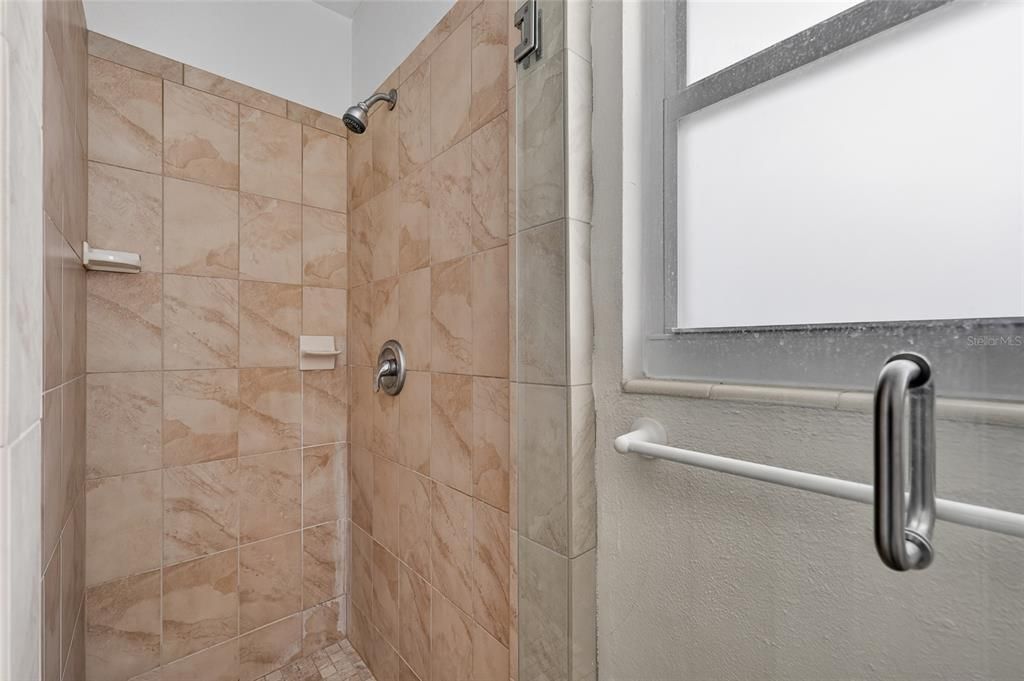 For Sale: $560,000 (3 beds, 2 baths, 1425 Square Feet)