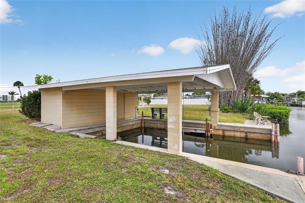 For Sale: $560,000 (3 beds, 2 baths, 1425 Square Feet)