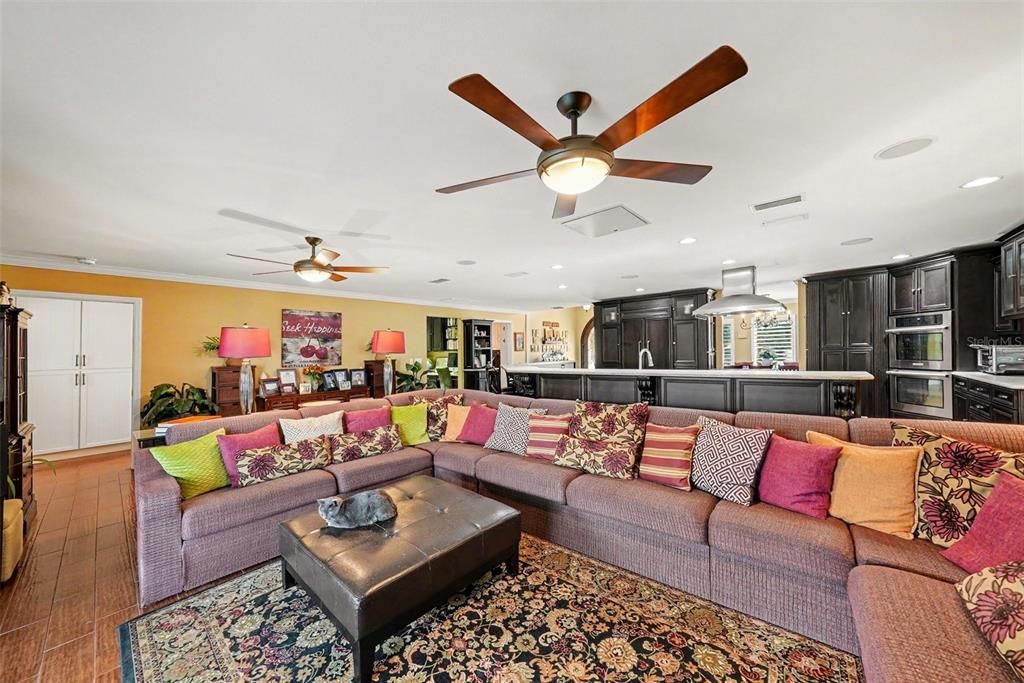 For Sale: $1,250,000 (4 beds, 3 baths, 3256 Square Feet)