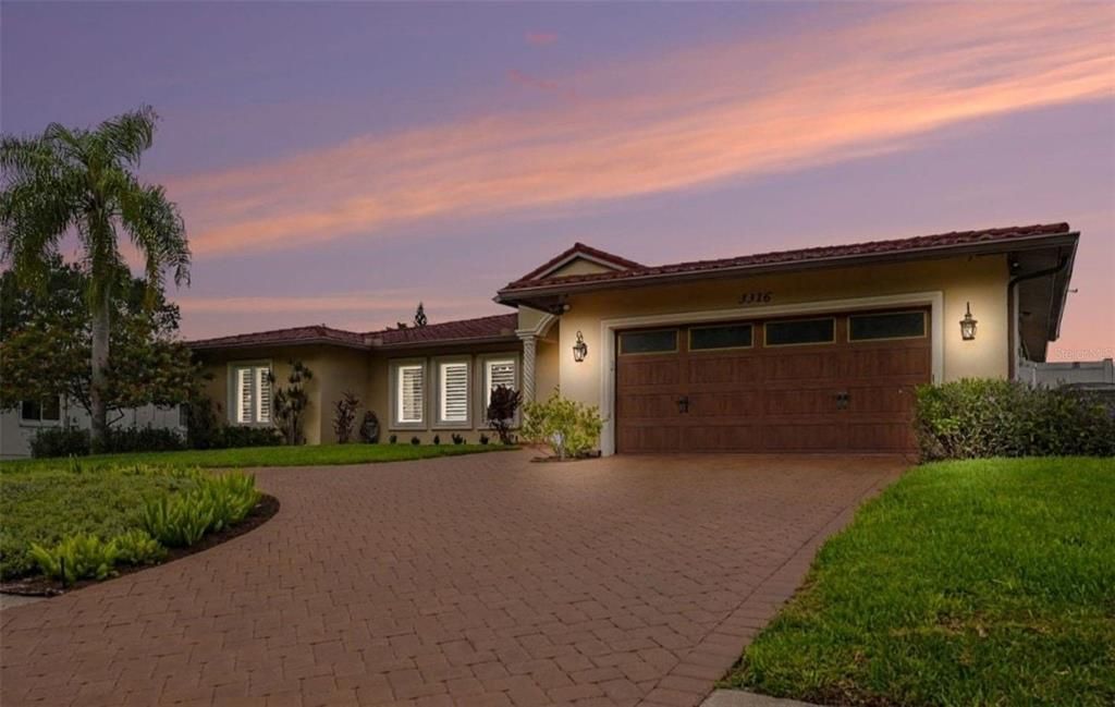 For Sale: $1,250,000 (4 beds, 3 baths, 3256 Square Feet)