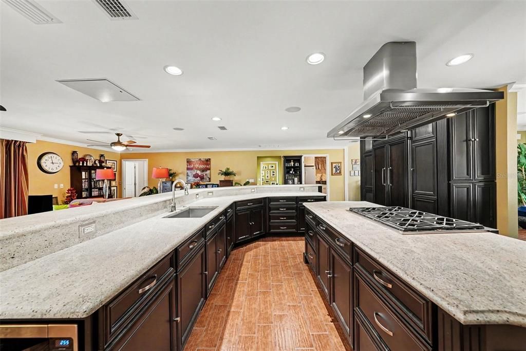 For Sale: $1,250,000 (4 beds, 3 baths, 3256 Square Feet)
