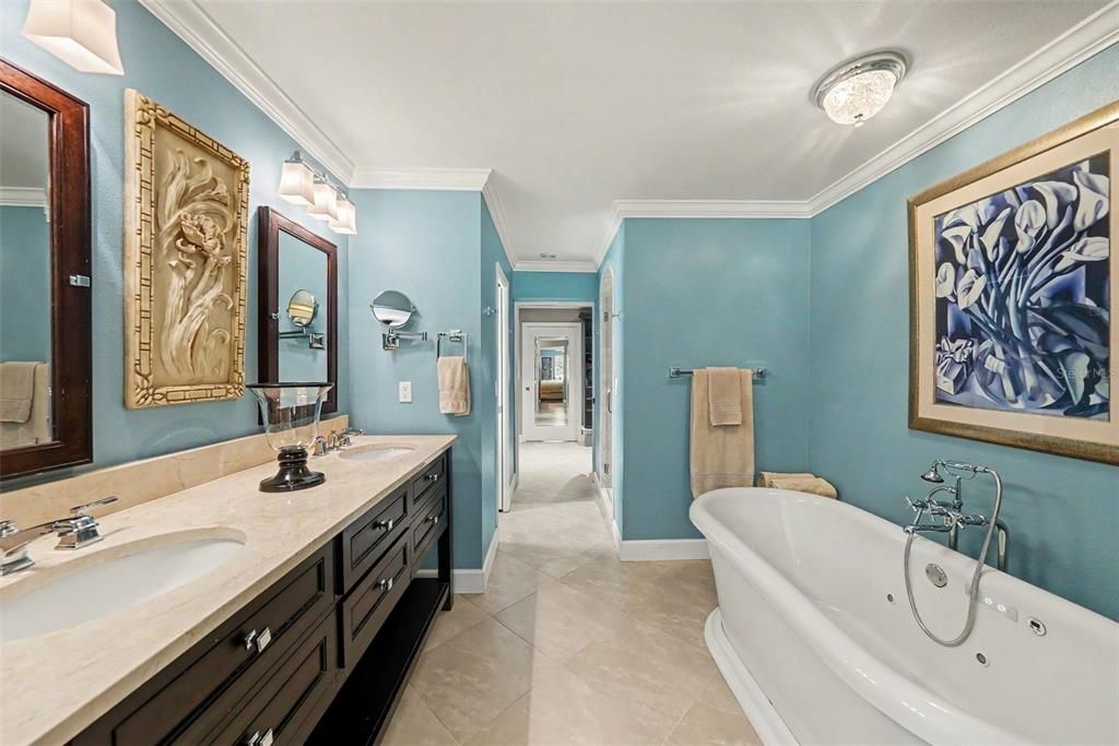 For Sale: $1,250,000 (4 beds, 3 baths, 3256 Square Feet)