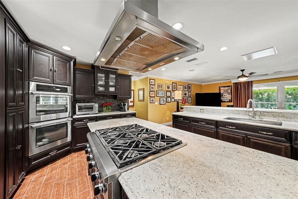 For Sale: $1,250,000 (4 beds, 3 baths, 3256 Square Feet)