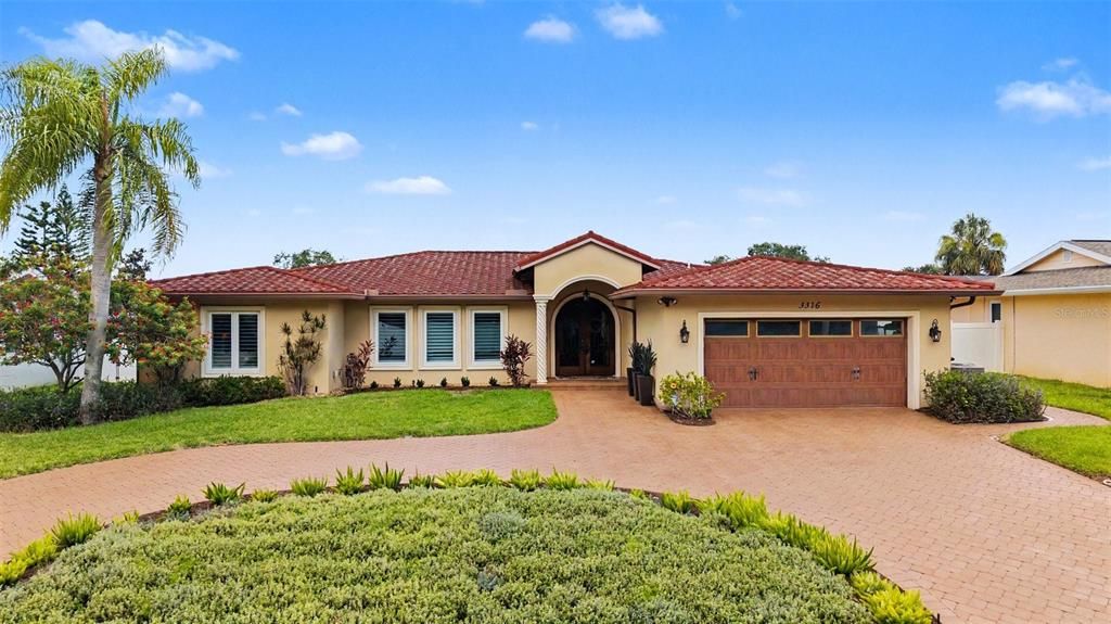 For Sale: $1,250,000 (4 beds, 3 baths, 3256 Square Feet)
