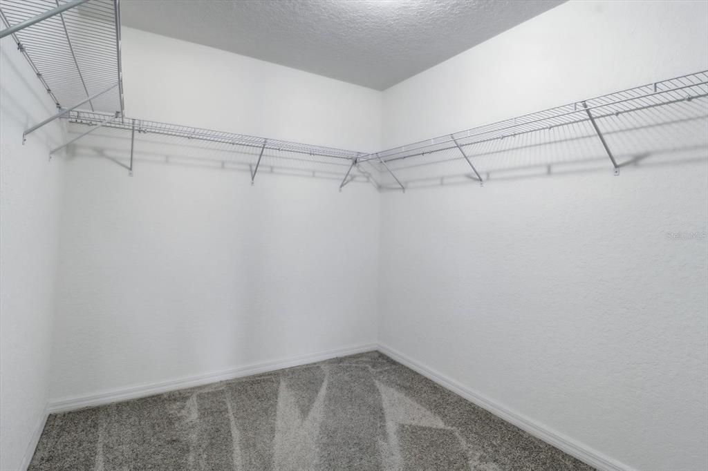 En Venta: $320,000 (3 camas, 2 baños, 1405 Pies cuadrados)