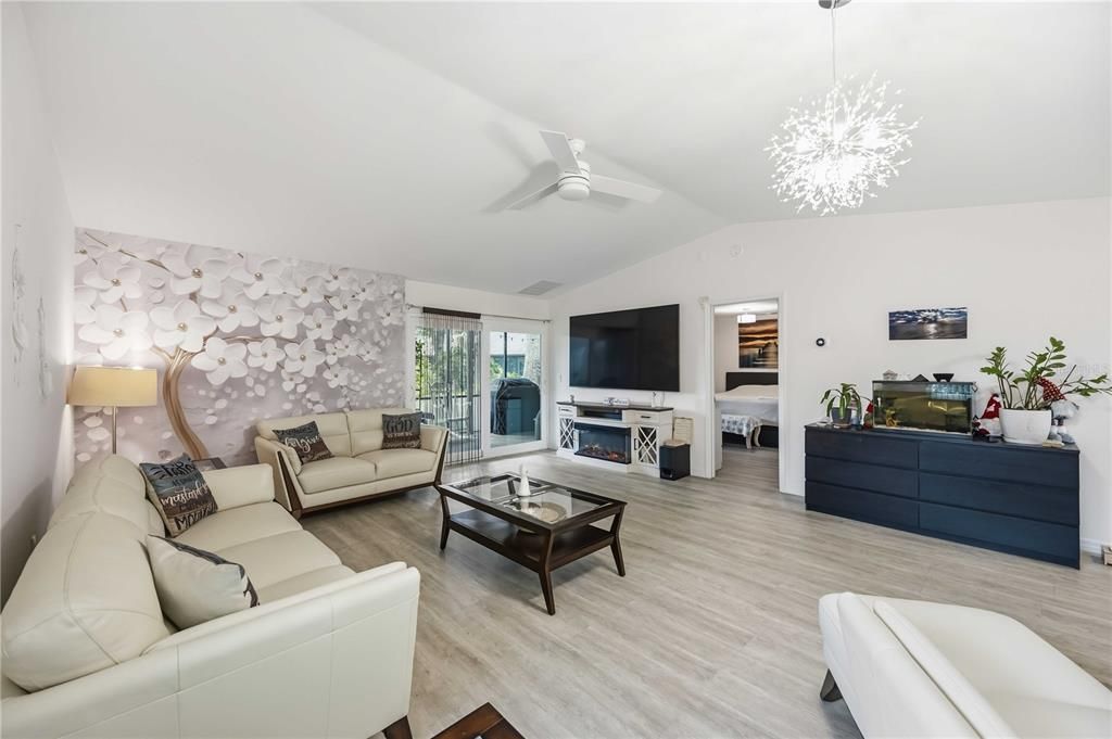 En Venta: $285,000 (2 camas, 2 baños, 1024 Pies cuadrados)