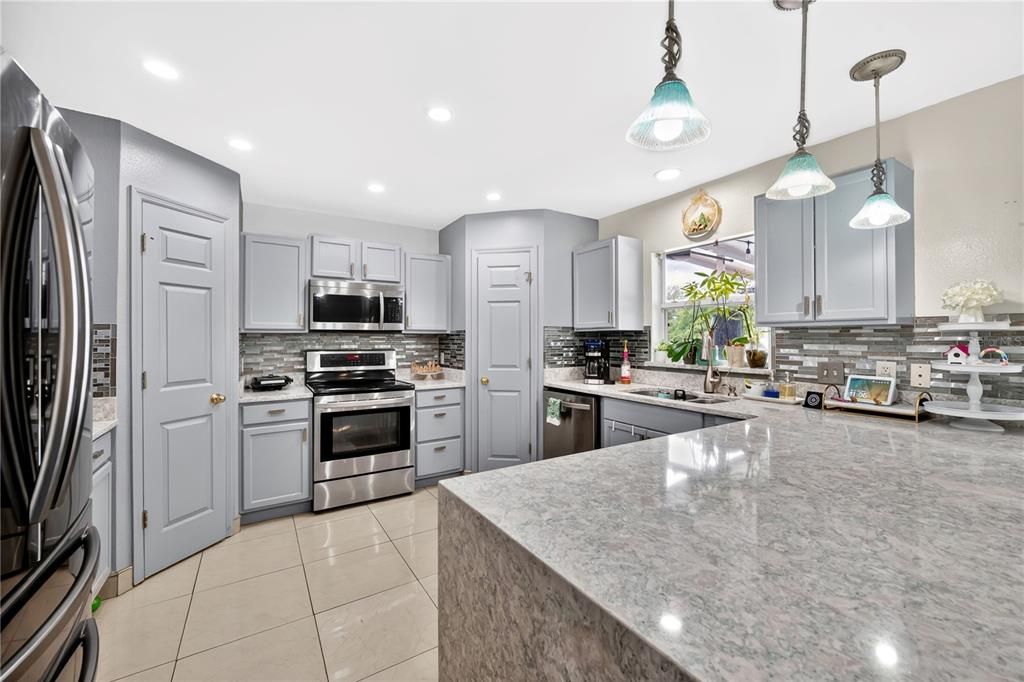 For Sale: $340,000 (4 beds, 2 baths, 2797 Square Feet)
