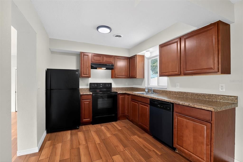 For Sale: $264,900 (3 beds, 2 baths, 1829 Square Feet)