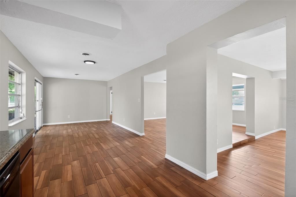For Sale: $264,900 (3 beds, 2 baths, 1829 Square Feet)