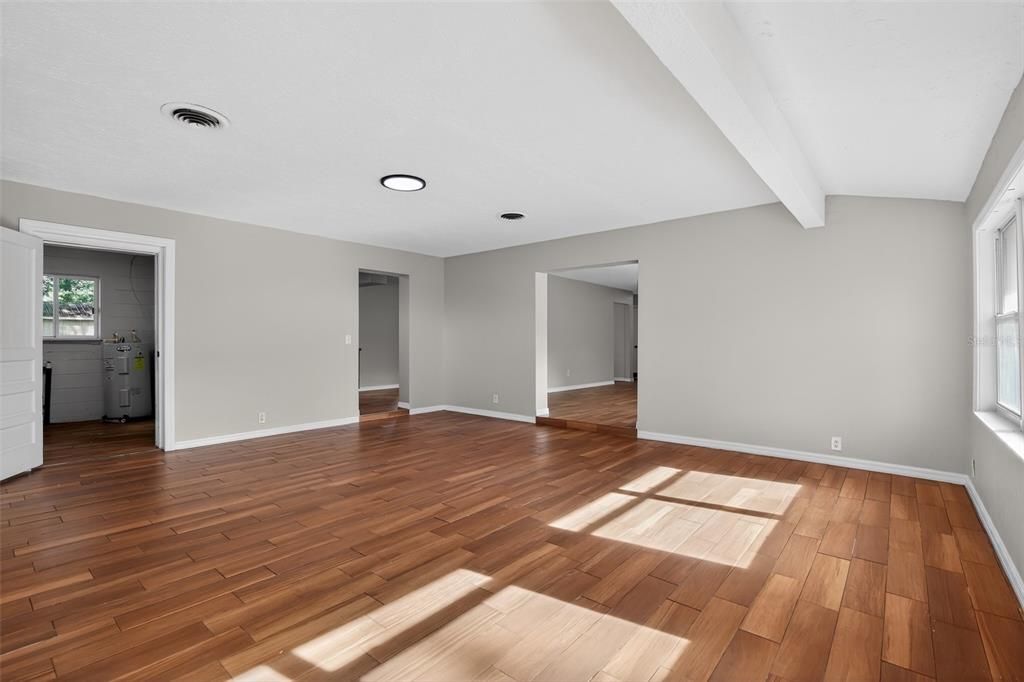 For Sale: $264,900 (3 beds, 2 baths, 1829 Square Feet)