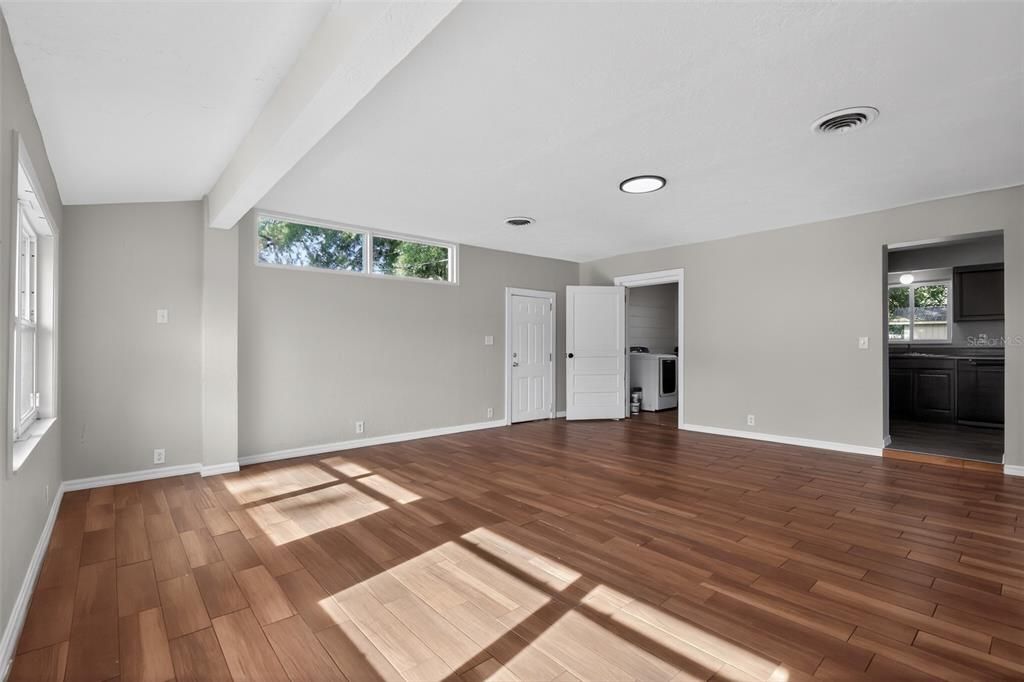 For Sale: $264,900 (3 beds, 2 baths, 1829 Square Feet)