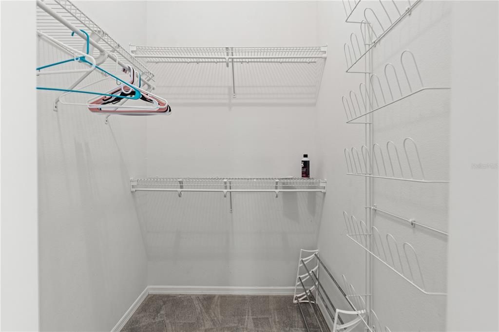 En Venta: $449,000 (3 camas, 2 baños, 2321 Pies cuadrados)