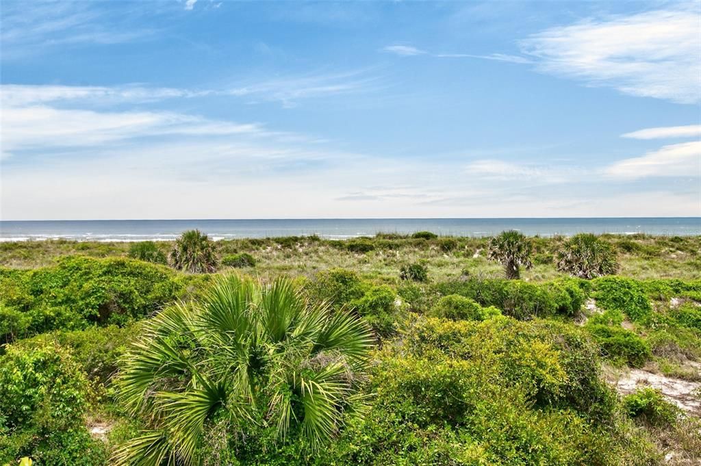 For Sale: $325,000 (1 beds, 1 baths, 840 Square Feet)