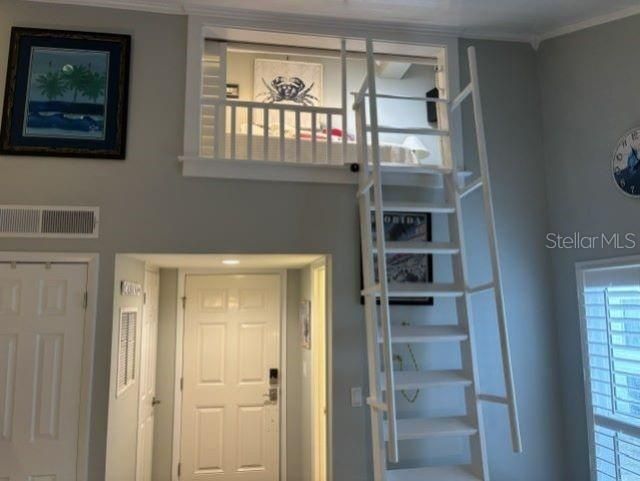 For Sale: $325,000 (1 beds, 1 baths, 840 Square Feet)