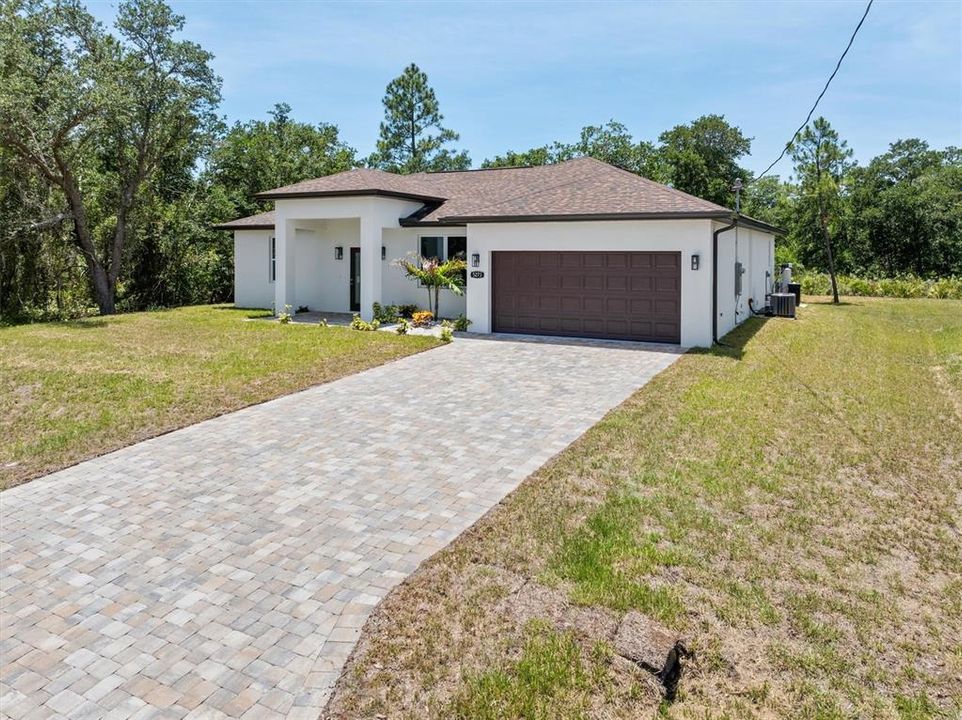 For Sale: $338,800 (3 beds, 2 baths, 1495 Square Feet)