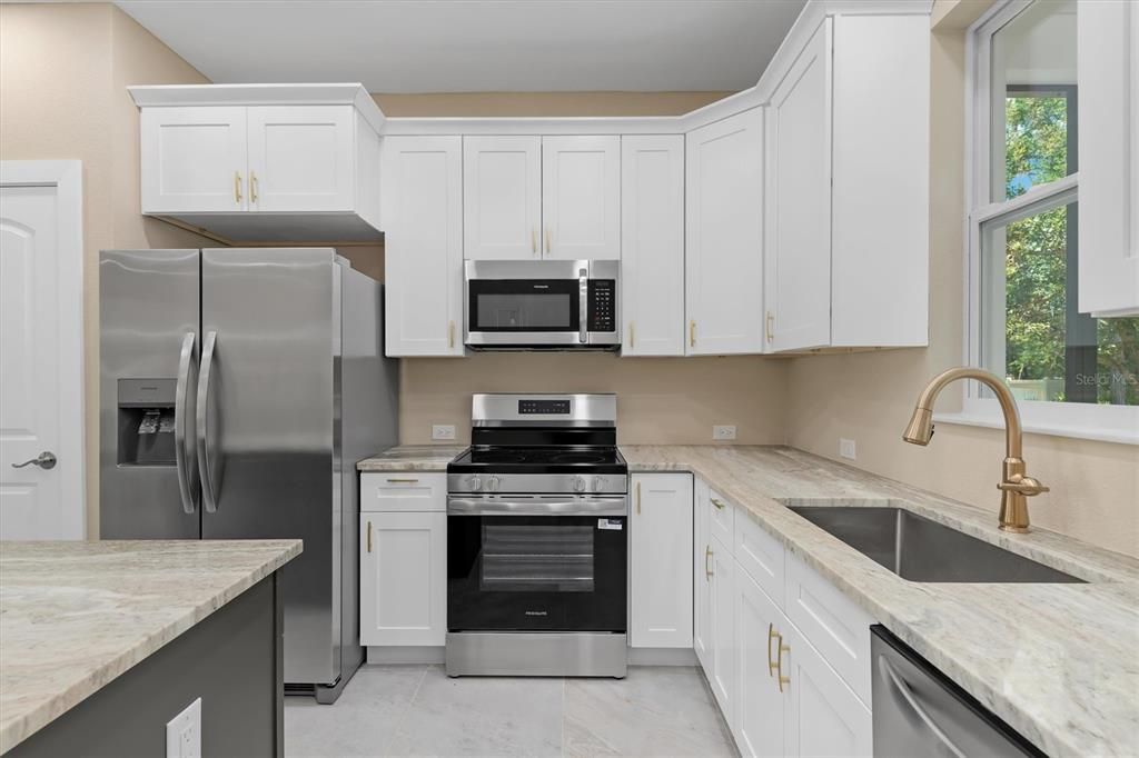 For Sale: $338,800 (3 beds, 2 baths, 1495 Square Feet)