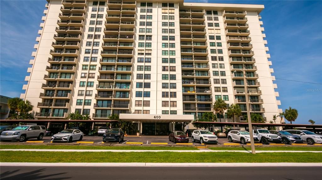 For Rent: $2,300 (2 beds, 2 baths, 1390 Square Feet)