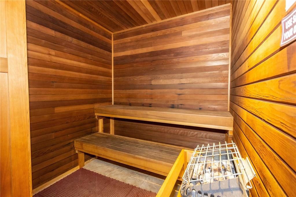 For Rent: $2,300 (2 beds, 2 baths, 1390 Square Feet)