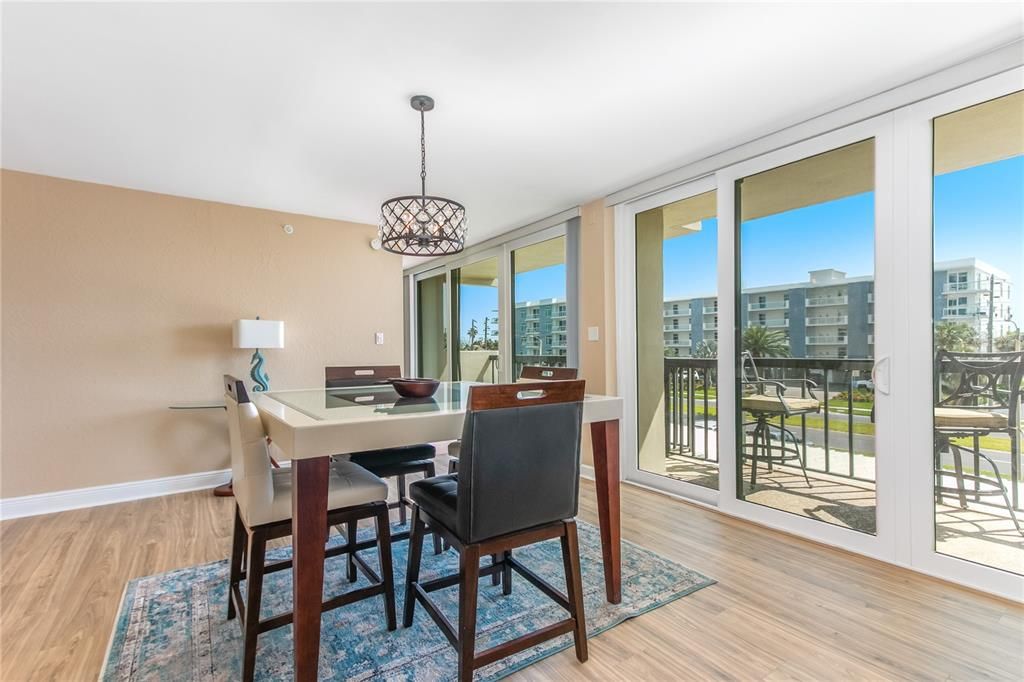 For Rent: $2,300 (2 beds, 2 baths, 1390 Square Feet)
