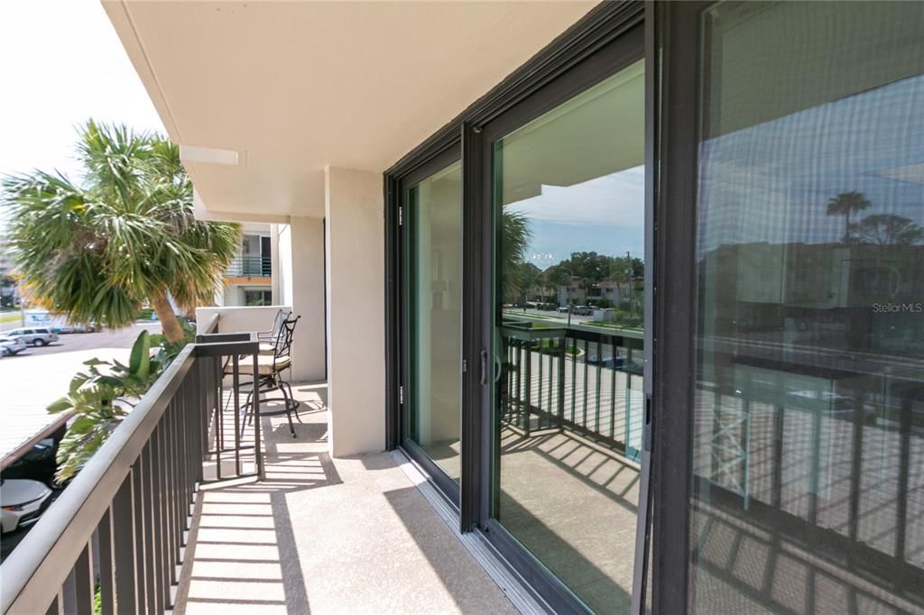 For Rent: $2,300 (2 beds, 2 baths, 1390 Square Feet)