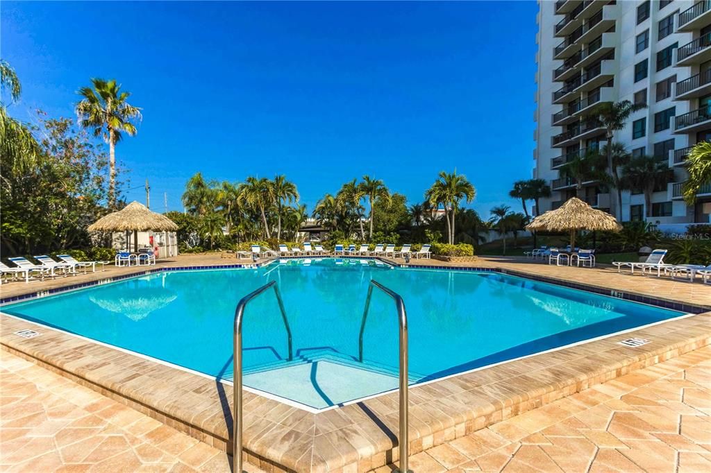 For Rent: $2,300 (2 beds, 2 baths, 1390 Square Feet)