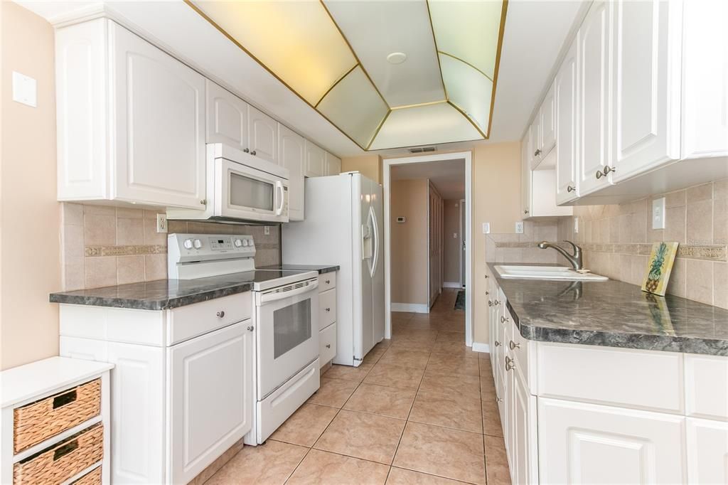 For Rent: $2,300 (2 beds, 2 baths, 1390 Square Feet)