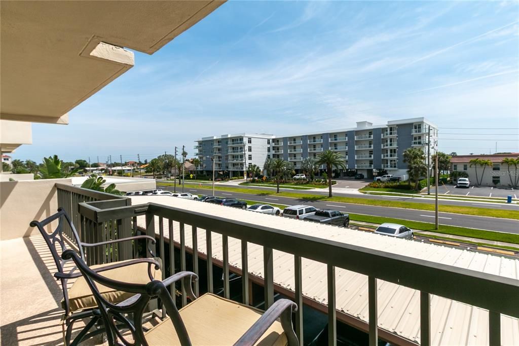 For Rent: $2,300 (2 beds, 2 baths, 1390 Square Feet)