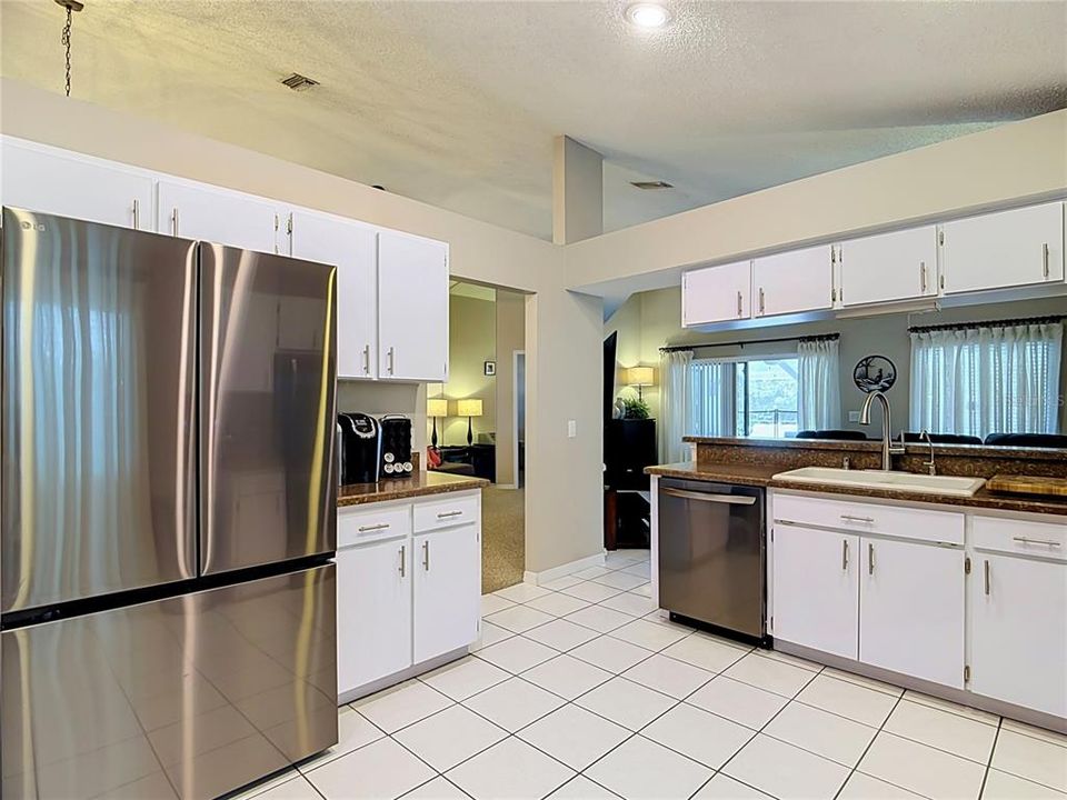 En Venta: $385,000 (3 camas, 2 baños, 1519 Pies cuadrados)