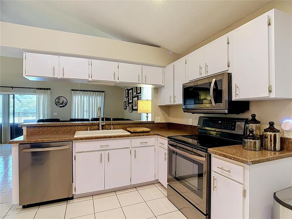 En Venta: $385,000 (3 camas, 2 baños, 1519 Pies cuadrados)