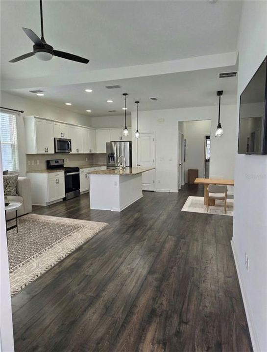 For Rent: $2,600 (2 beds, 2 baths, 1160 Square Feet)