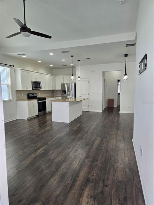 For Rent: $2,600 (2 beds, 2 baths, 1160 Square Feet)