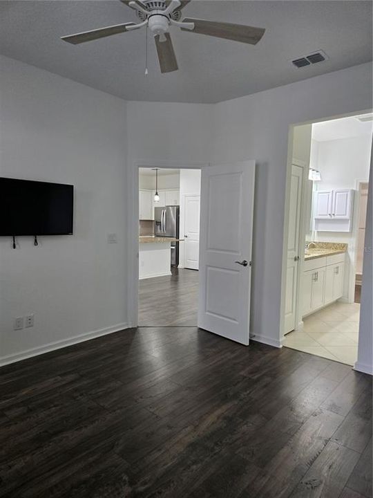 For Rent: $2,600 (2 beds, 2 baths, 1160 Square Feet)