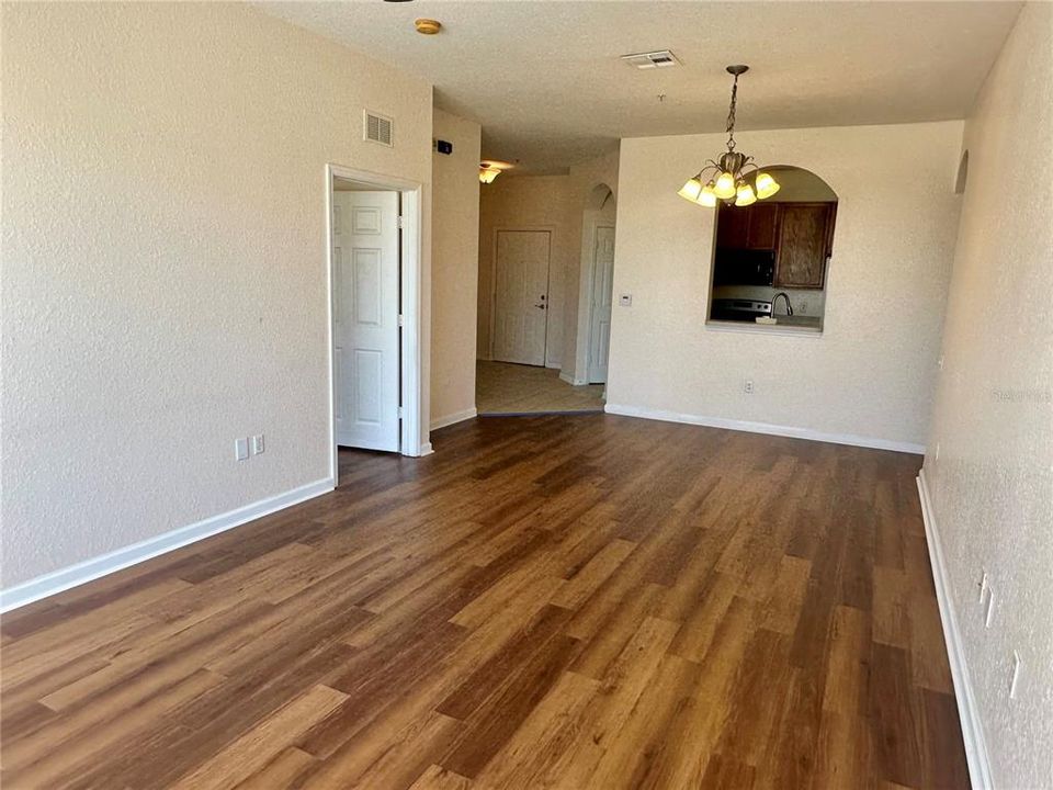 В аренду: $1,950 (3 спален, 2 ванн, 1412 Квадратных фут)